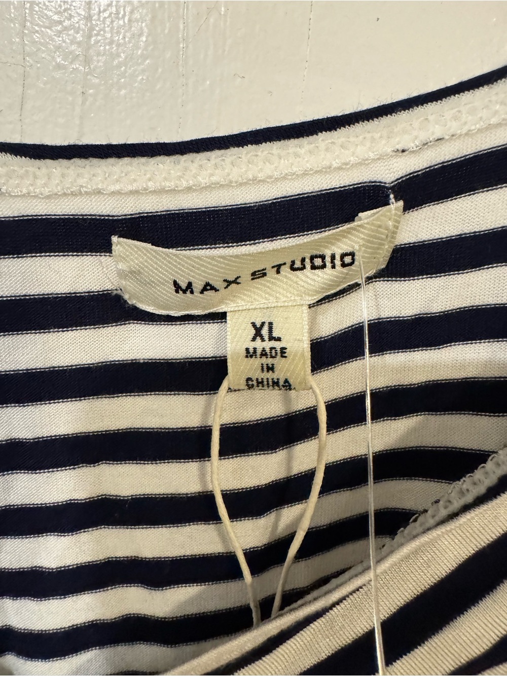 Max Studio XL Navy Ivory Stripe Flutter Sleeve V-Neck Top NWT - Picture 7 of 10